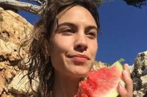 不恋爱人设骗了多少人？韩汶栩被曝同时谈多段感情粉丝：太恶心